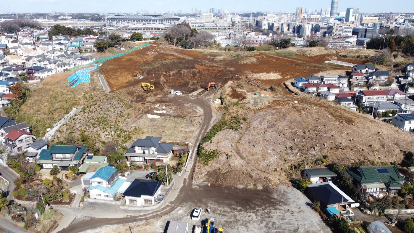 伐根・発生土搬出中