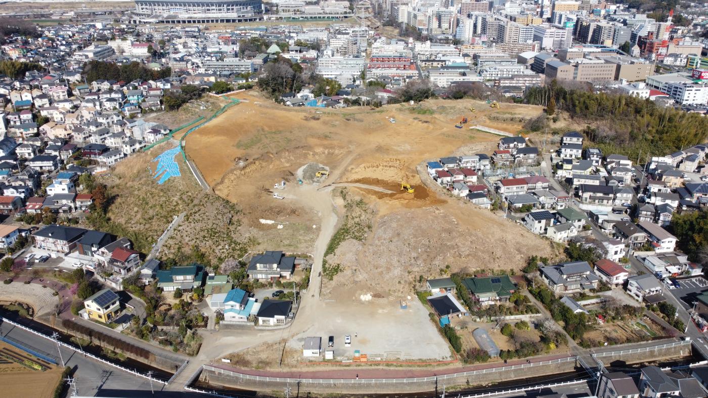 伐根・発生土搬出中
