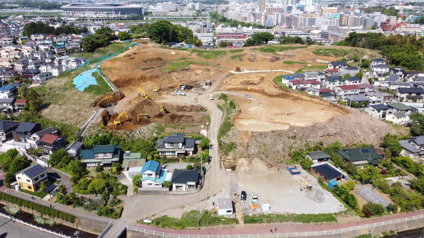 伐根・発生土搬出中