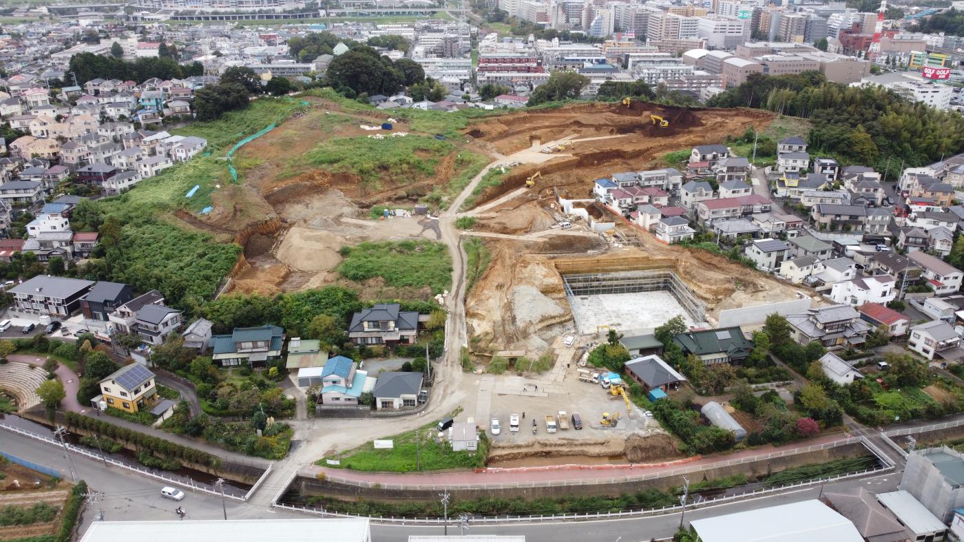 №1調整池施工中・東側RC構造物築造中